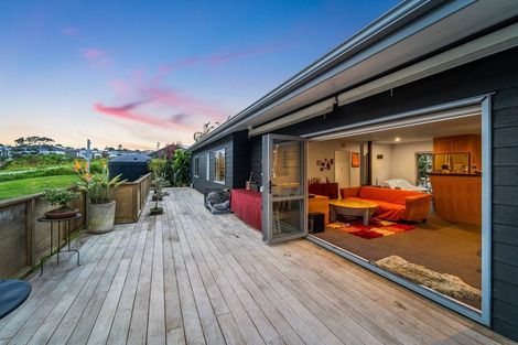 Photo of property in 120 Tiriwa Drive, Massey, Auckland, 0614