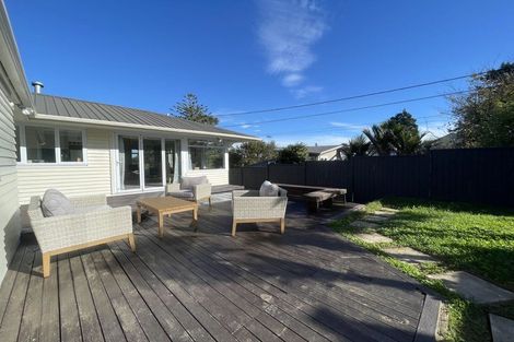 Photo of property in 2/31 Wolsley Avenue, Milford, Auckland, 0620