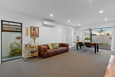 Photo of property in 12 Mida Close, Papamoa Beach, Papamoa, 3118