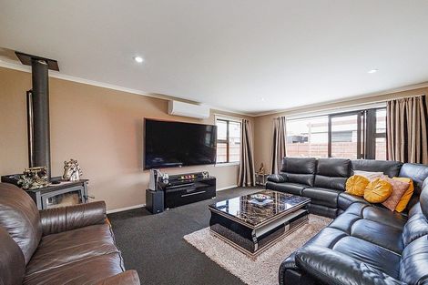 Photo of property in 2a Galea Grove, Kelvin Grove, Palmerston North, 4414