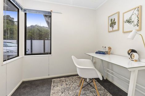 Photo of property in 2 Erskine Close, Island Bay, Wellington, 6023