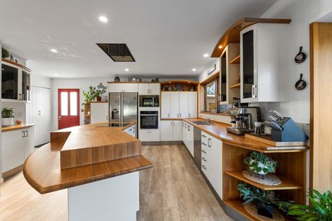 Photo of property in 20 Patterson Road, Hurworth, New Plymouth, 4371