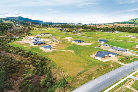 Photo of property in 12 Kahikatea Drive, Kinloch, Taupo, 3377