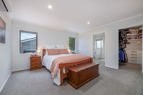 Photo of property in 16a Pine Avenue, Henderson, Auckland, 0612