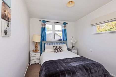 Photo of property in 30 Gillies Crescent, Waimarama, 4294