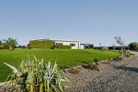 Photo of property in 2 Nopera Road, Waiiti, Urenui, 4377