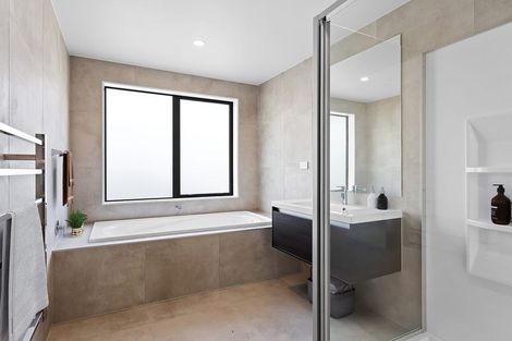 Photo of property in 28 Symes Drive, Red Beach, 0932