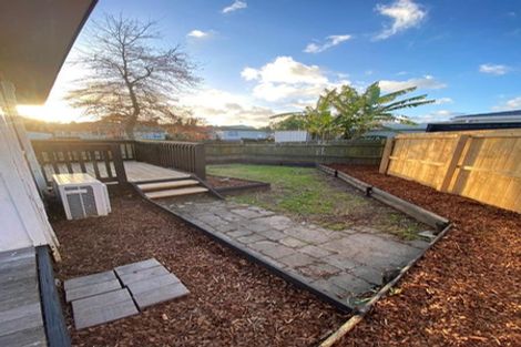 Photo of property in 2/16 Silver Creek Road, Weymouth, Auckland, 2103