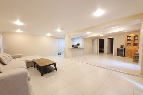 Photo of property in 1/24 Pigeon Mountain Road, Half Moon Bay, Auckland, 2012