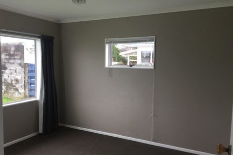 Photo of property in 16 Heather Street, Levin, 5510