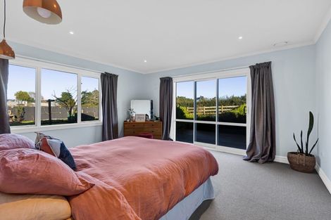 Photo of property in 159 Opunake Road, Stratford, 4391