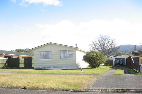 Photo of property in 24 Runuku Grove, Turangi, 3334