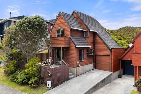 Photo of property in 14b Landsdowne Terrace, Karori, Wellington, 6012