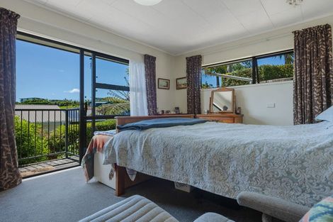 Photo of property in 54 Stratford Drive, Cable Bay, 0420