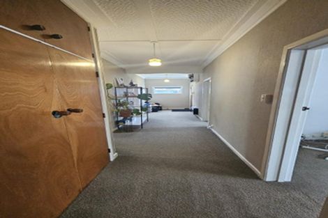 Photo of property in 69 Pendarves Street, New Plymouth, 4310