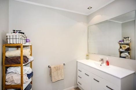 Photo of property in 3 Alpha Street, Papakura, 2110