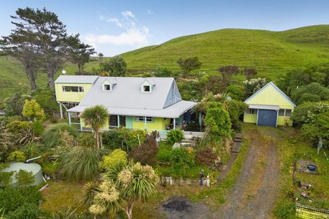 Photo of property in 22 Whangaimoana Beach Road, Whangaimoana, Featherston, 5772