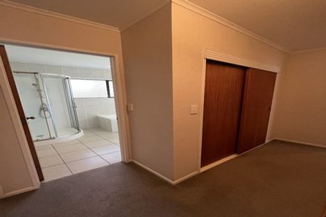 Photo of property in 2/1 Nelson Street, Papakura, 2110