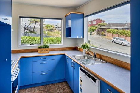 Photo of property in 35a Penryn Drive, Camborne, Porirua, 5026