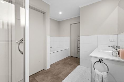 Photo of property in 62a Puketapu Road, Taradale, Napier, 4112