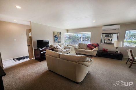 Photo of property in 26 Harbour Lights Close, West Harbour, Auckland, 0618