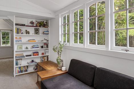 Photo of property in 74 Scenic Drive, Titirangi, Auckland, 0604