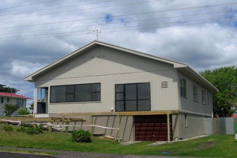 Photo of property in 25 Leo Street, Waihi Beach, 3611