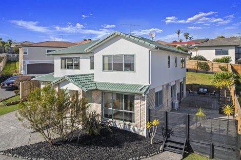 Photo of property in 42 Black Teal Close, Unsworth Heights, Auckland, 0632