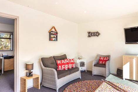 Photo of property in 176 Mapara Road, Acacia Bay, Taupo, 3385