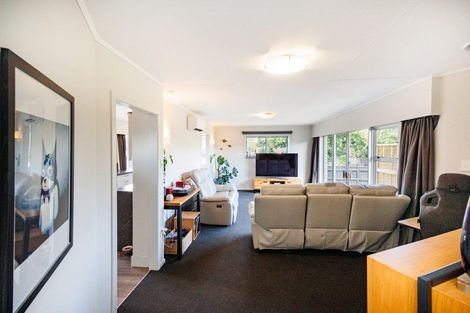 Photo of property in 108 Apollo Parade, Milson, Palmerston North, 4414