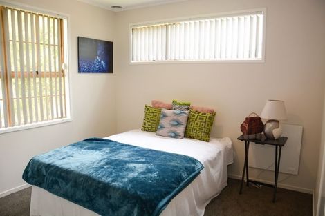 Photo of property in 14 Heathdale Crescent, Papakura, 2110