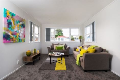 Photo of property in 13 Addington Avenue, Manurewa, Auckland, 2102