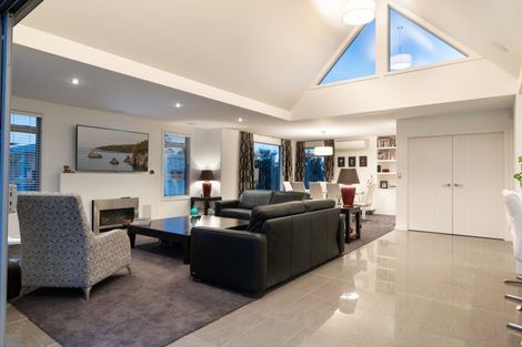 Photo of property in 116 Karewa Parade, Papamoa Beach, Papamoa, 3118