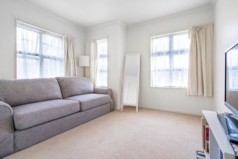 Photo of property in 3a Seacrest Drive, West Harbour, Auckland, 0618