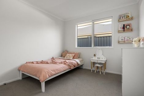 Photo of property in 4 Raynor Crescent, Pyes Pa, Tauranga, 3112