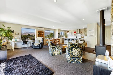 Photo of property in 21 Frye Crescent, Albert Town, Wanaka, 9305