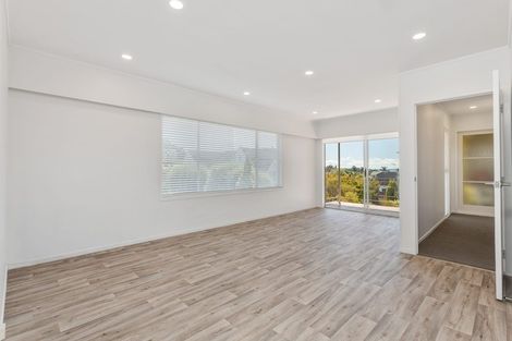 Photo of property in 4/62 Kitchener Road, Milford, Auckland, 0620