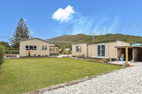 Photo of property in 12 Corbett Street, Hector, 7822