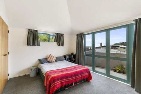 Photo of property in 1 Oak Grove, Mount Cook, Wellington, 6011