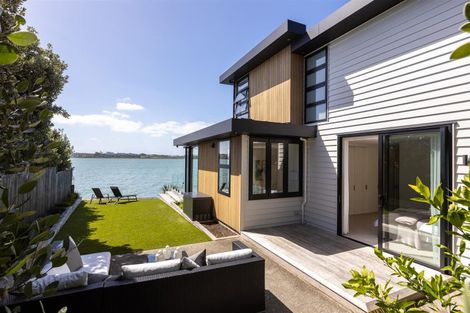 Photo of property in 17 Lansdowne Street, Bayswater, Auckland, 0622