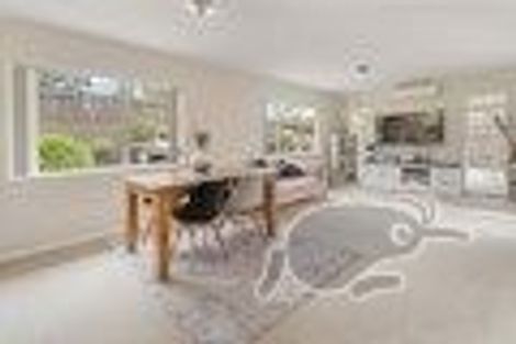 Photo of property in 2/37 Galvan Avenue, Sunnyhills, Auckland, 2010