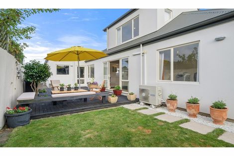 Photo of property in 10 Yeovil Place, St Albans, Christchurch, 8052