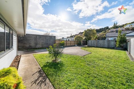 Photo of property in 14a Glen Road, Stokes Valley, Lower Hutt, 5019