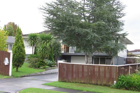 Photo of property in 7 Towra Place, Botany Downs, Auckland, 2010