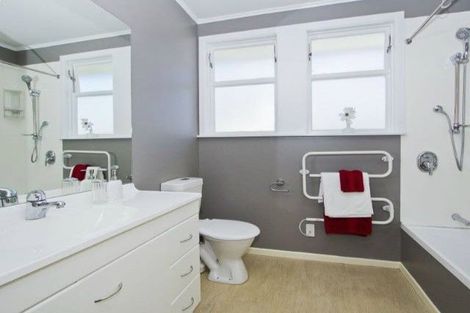 Photo of property in 56c Waiwhetu Road, Waiwhetu, Lower Hutt, 5010