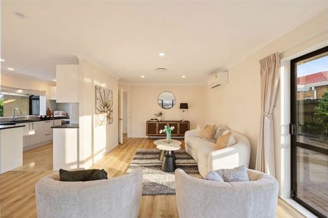 Photo of property in 1/17 Penruddocke Road, Half Moon Bay, Auckland, 2012