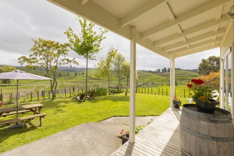 Photo of property in 664a Kairakau Road, Elsthorpe, 4295
