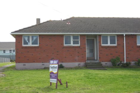 Photo of property in 75-77 Matipo Street, Castlecliff, Whanganui, 4501