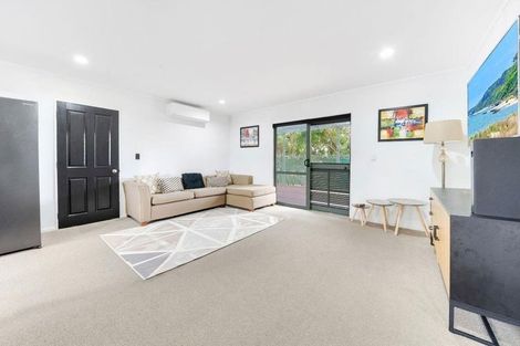 Photo of property in 11c Sturges Road, Henderson, Auckland, 0612