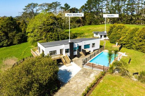 Photo of property in 65 Annett Road, Kumeu, 0891